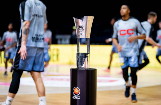 使球队攻守 使球队攻守